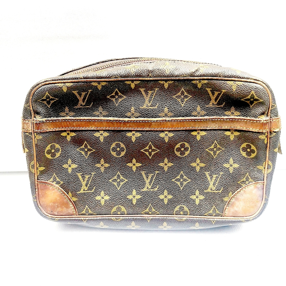 Louis Vuitton Leather Clutch Bag